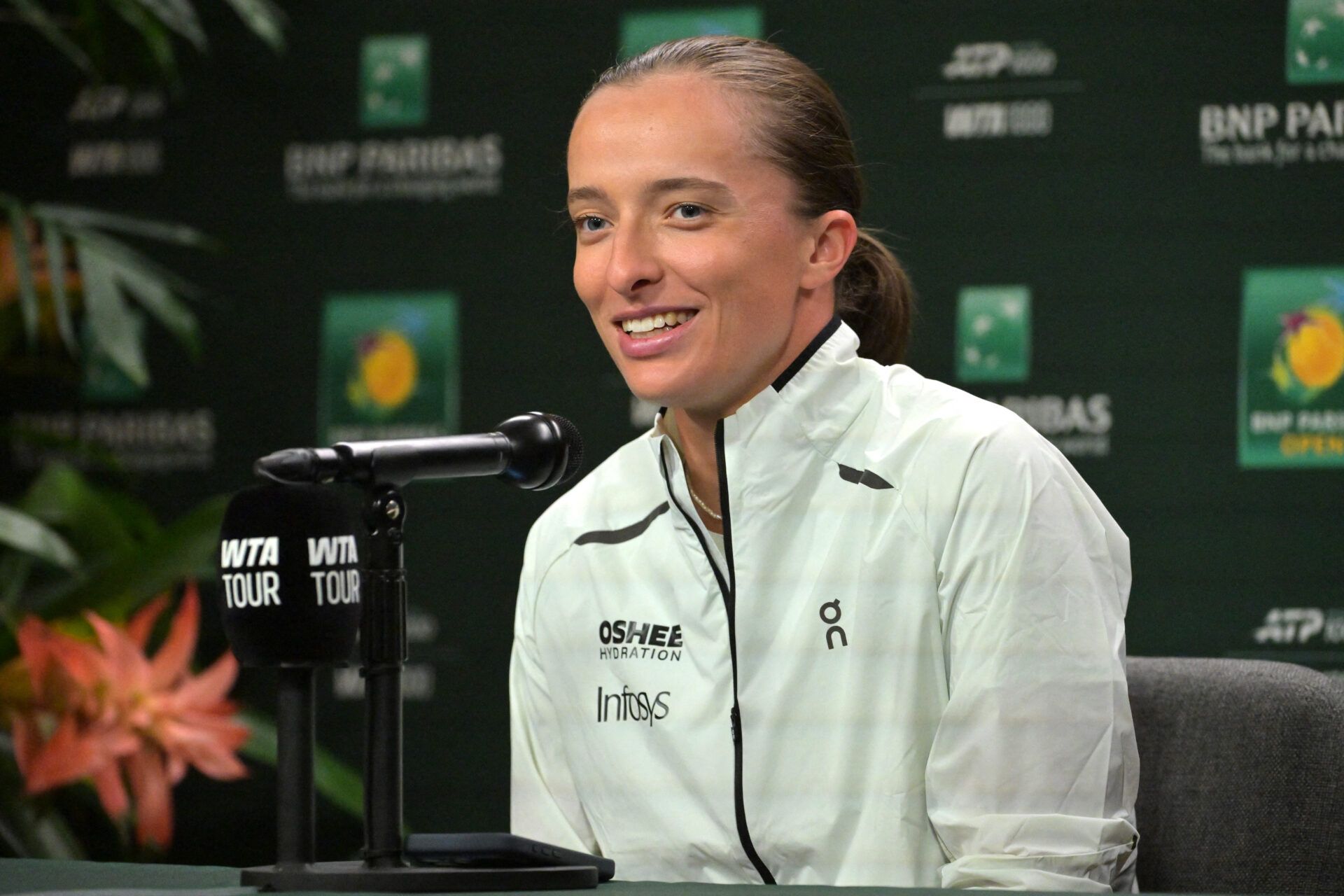 Iga Swiatek (POL) speaks to the media at a news conference during the BNP Paribas Open at the Indian Wells Tennis Garden.