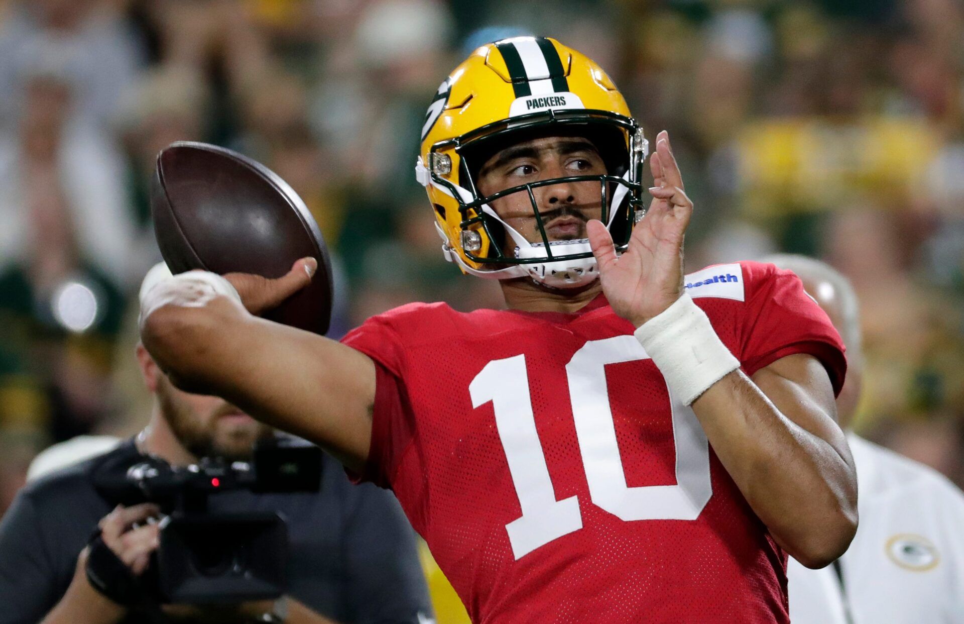Green Bay Packers quarterback Jordan Love (10) throws the ball during Green Bay Packers Family Night on Aug. 7, 2026, at Lambeau Field in Green Bay, Wis.