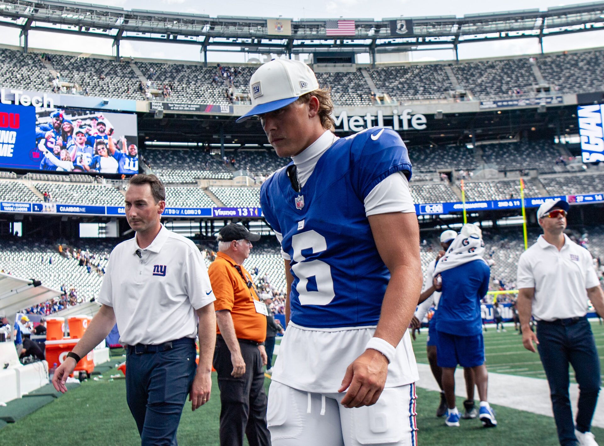 New York Giants quarterback Jaxson Dart (6) walks off the field after the game against the Minnesota Vikings at MetLife Stadium.
