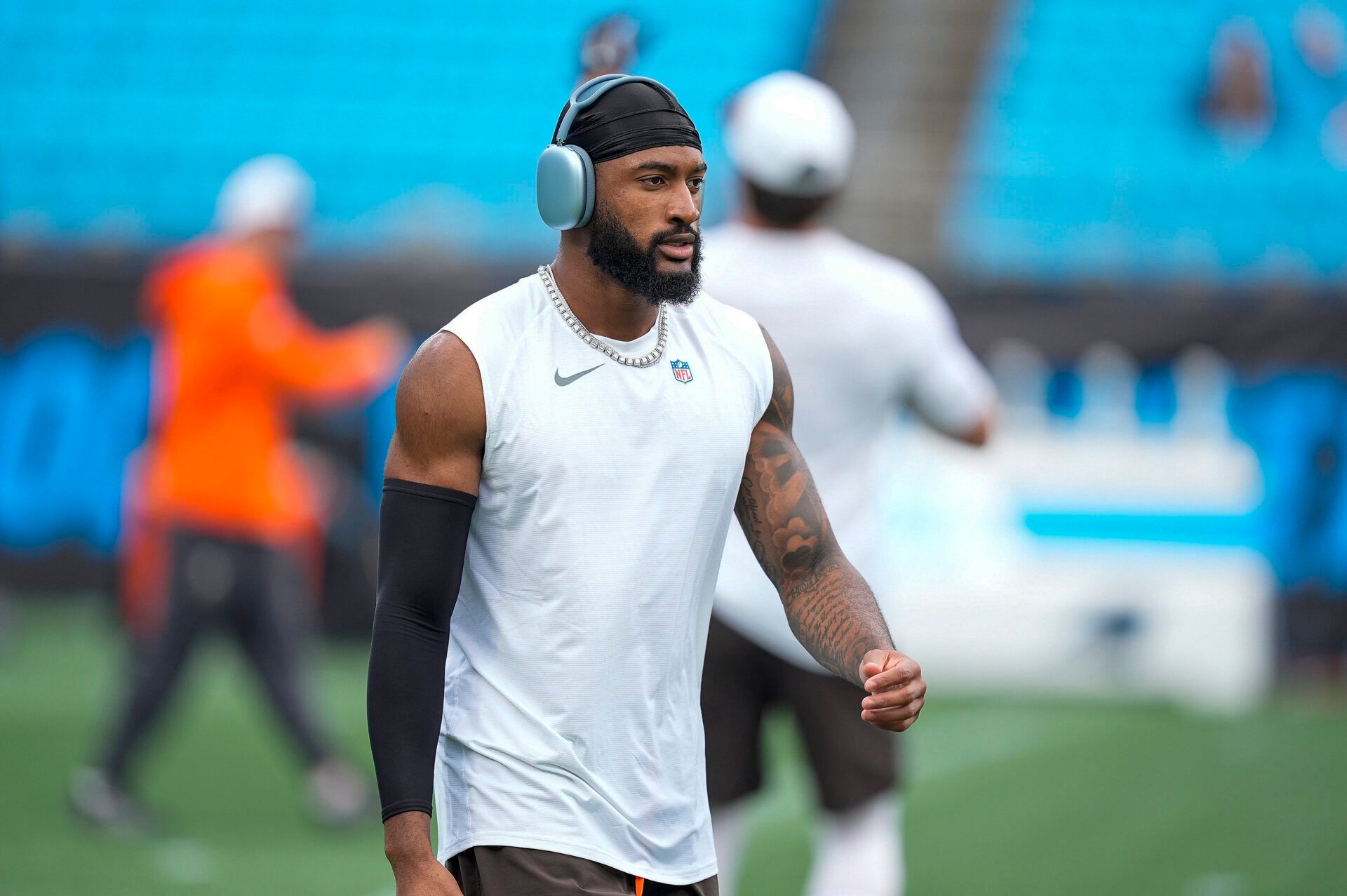 Cleveland Browns cornerback Chigozie Anusiem (35) during pregame warm ups at Bank of America Stadium.