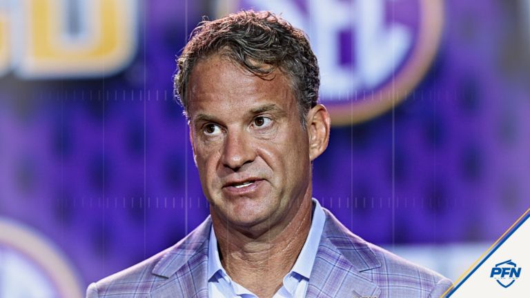 ‘Pressure in Baton Rouge Is Going To Be Insane’ — CFB World Reacts As Lane Kiffin Recruits NFL TE To Play for LSU