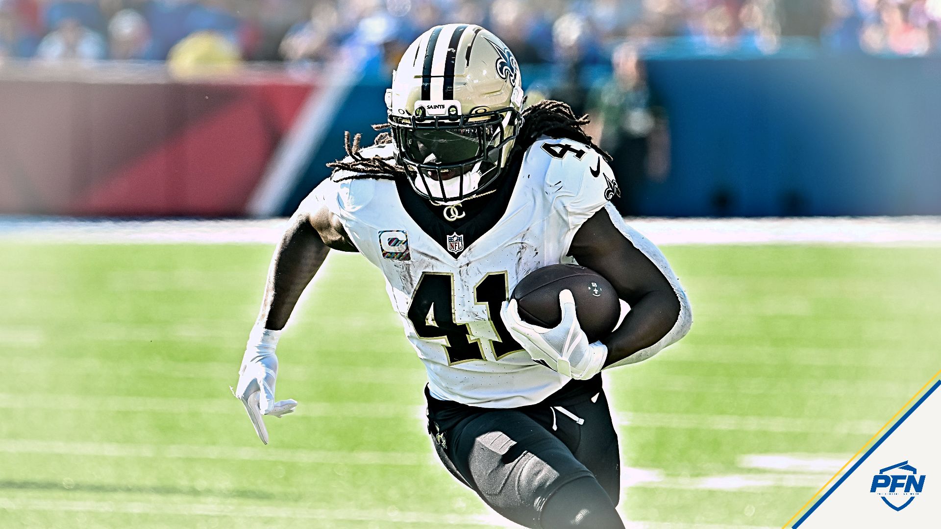 ‘Hilarious Trade’ — NFL World Reacts to Surprise Late-Night Move as Saints Bolster Backfield After Alvin Kamara’s Injury