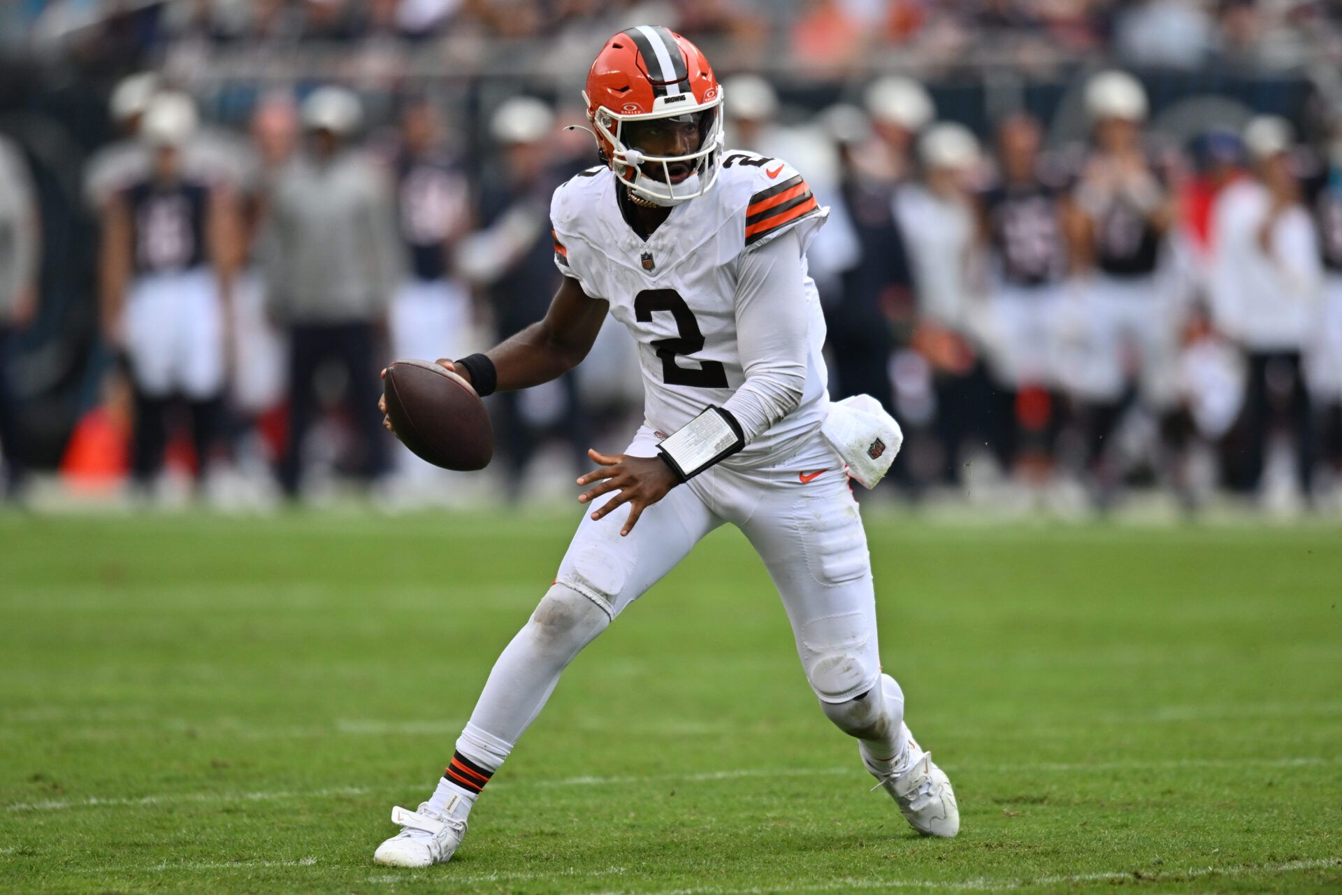 Cleveland Browns quarterback Shedeur Sanders (2) looks to pass the ball against the Chicago Bears during the second half at Soldier Field.