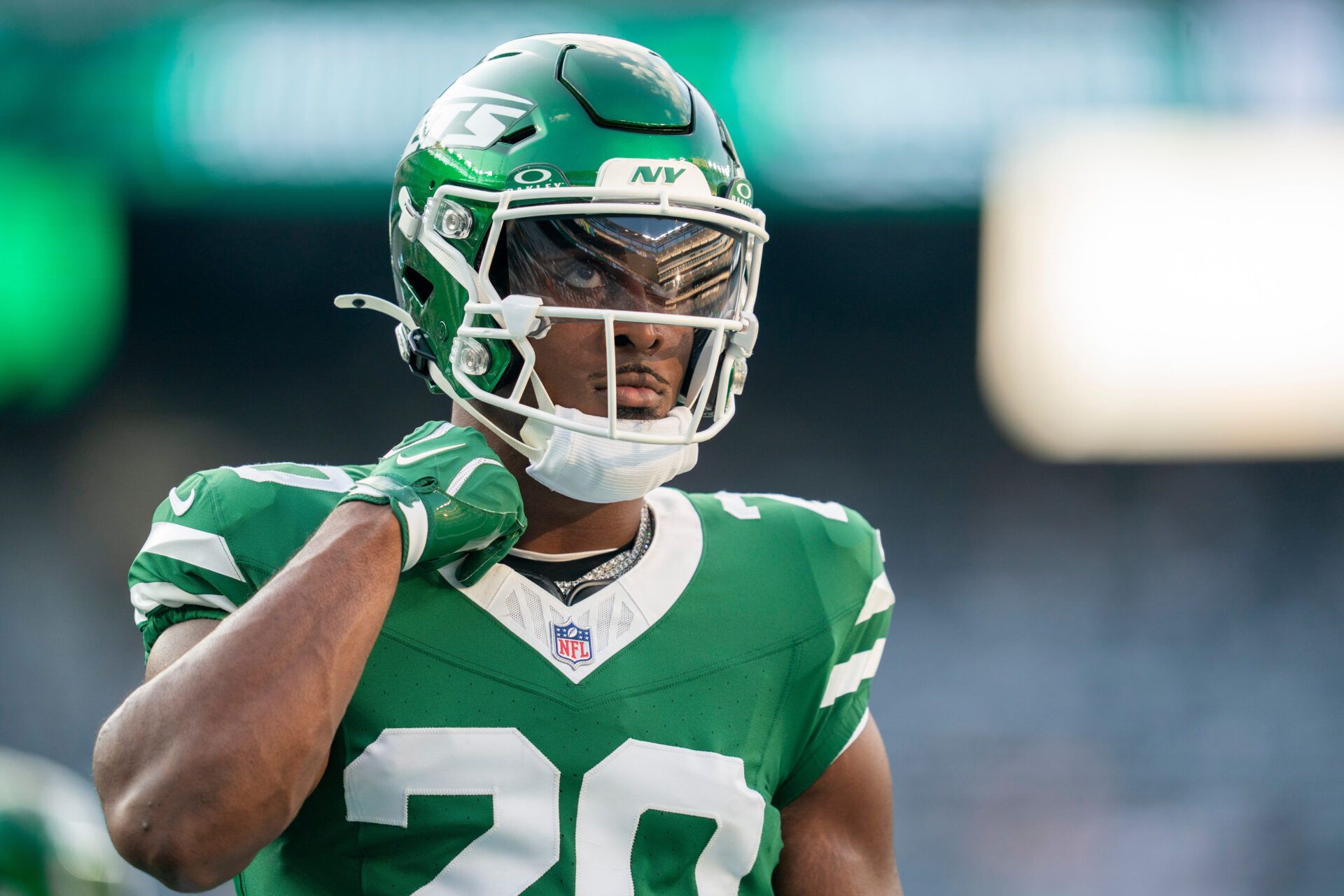 New York Jets running back Breece Hall (20) warms up during a preseason opening game between the New York Jets and Tampa Bay Buccaneers on Friday, Aug. 14, 2026, at MetLife Stadium in East Rutherford, NJ.
