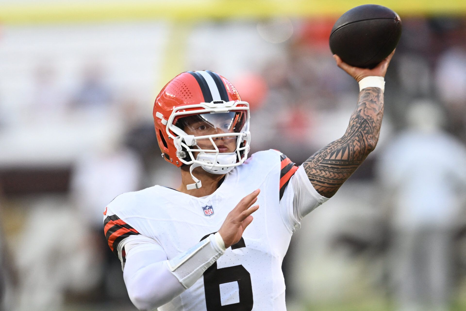 Cleveland Browns quarterback Dillon Gabriel (6) warms up prior to the game against the New England Patriots at Huntington Bank Field.