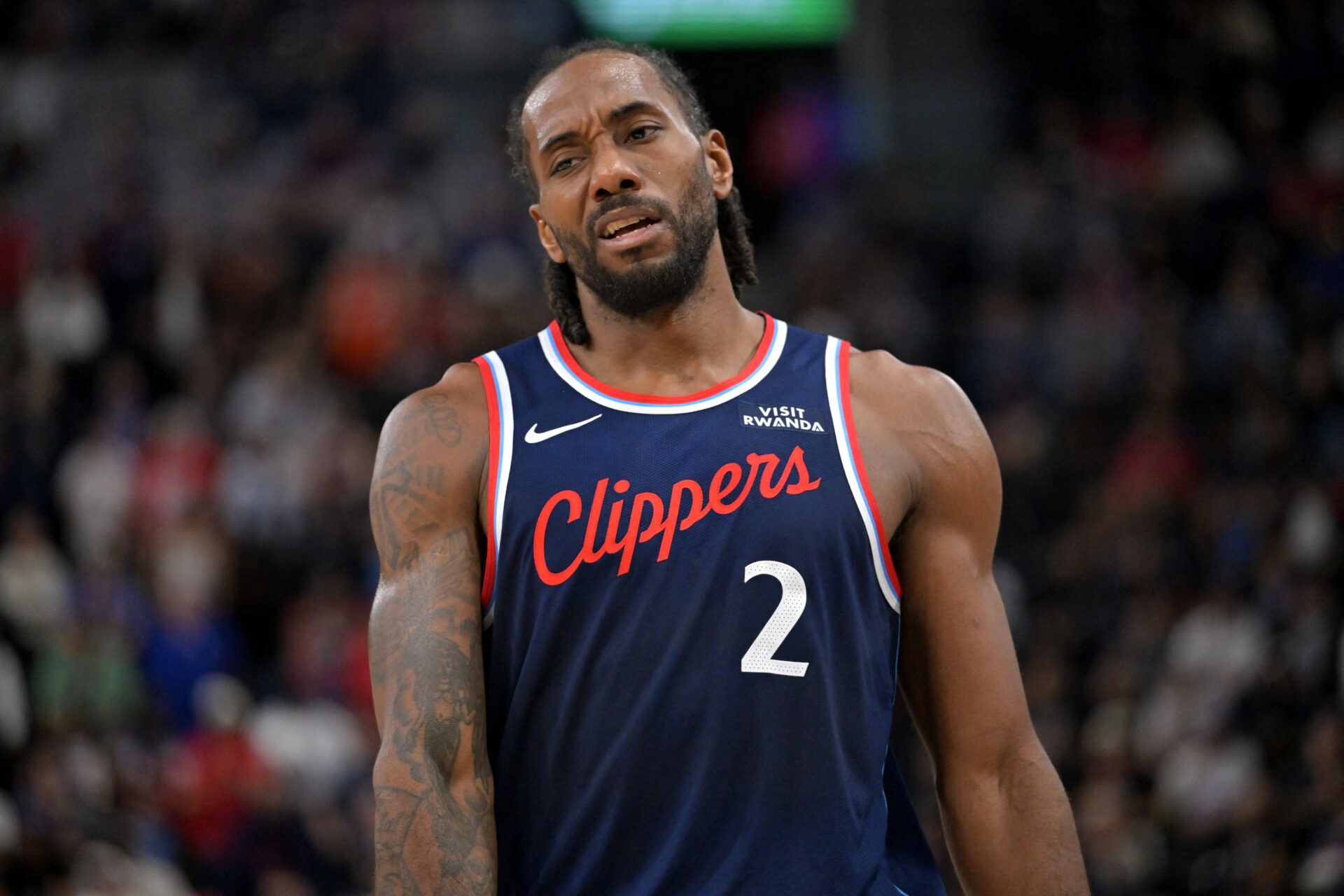 Los Angeles Clippers forward Kawhi Leonard (2) reacts after a missed basket in the second half against the Oklahoma City Thunder at Intuit Dome.