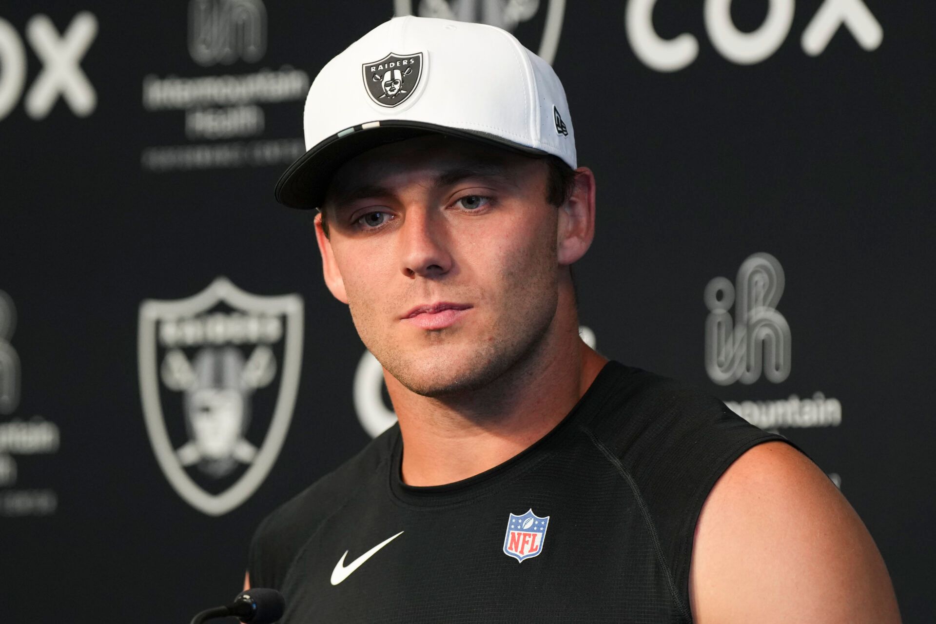Ex-Broncos LB Su’a Cravens Sounds Alarm on Raiders’ Handling of Brock Bowers’ Injury