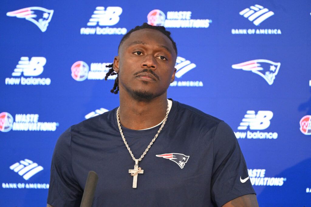 ‘I Can Have My Dawg Back in Week 3' — 6-Time Pro Bowl WR Offers Secret Sauce to Get Patriots' A.J. Brown Back in Action