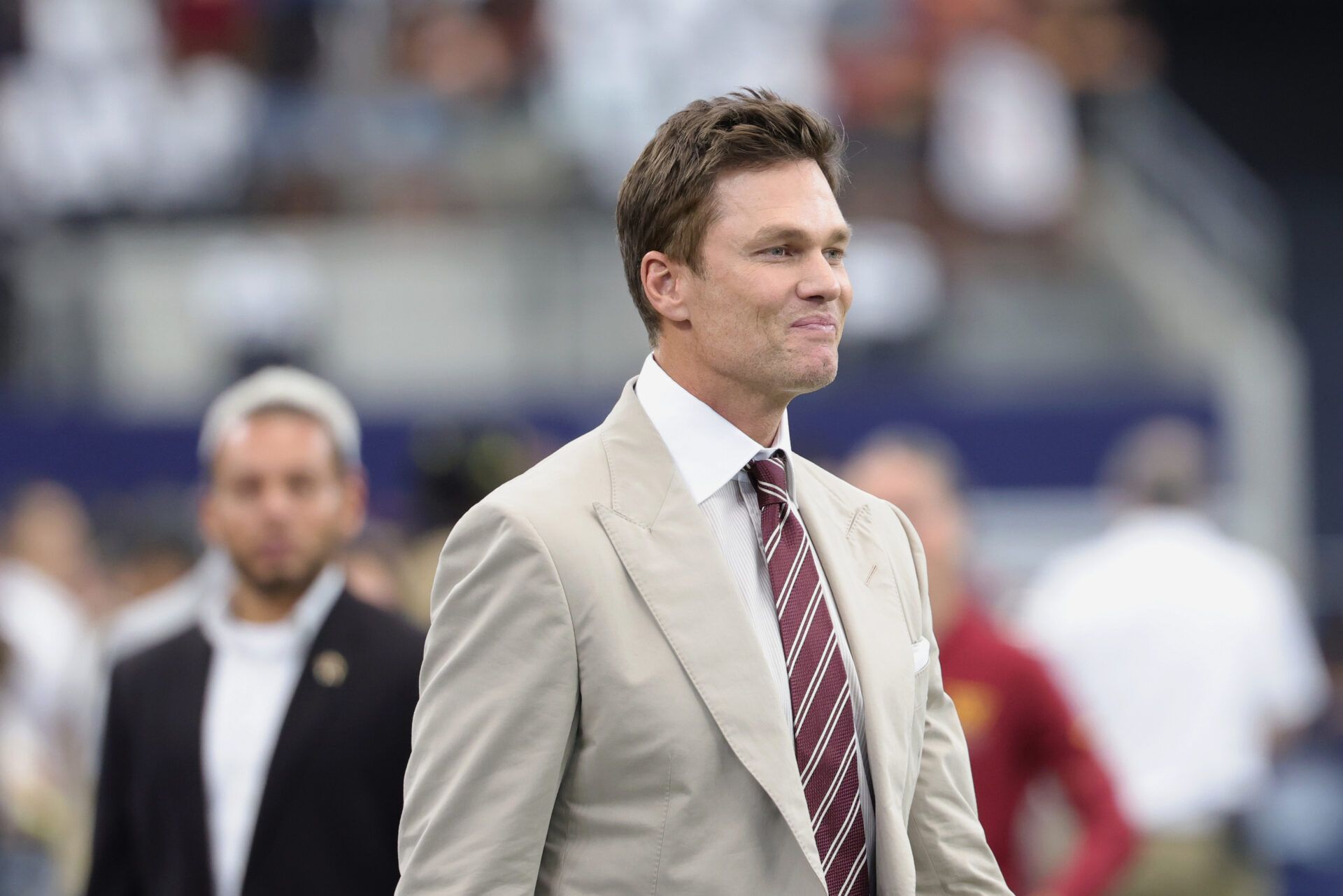 Tom Brady’s Unfiltered NFL Commentary Sparks Fan Frenzy: ‘Better Than Romo!’