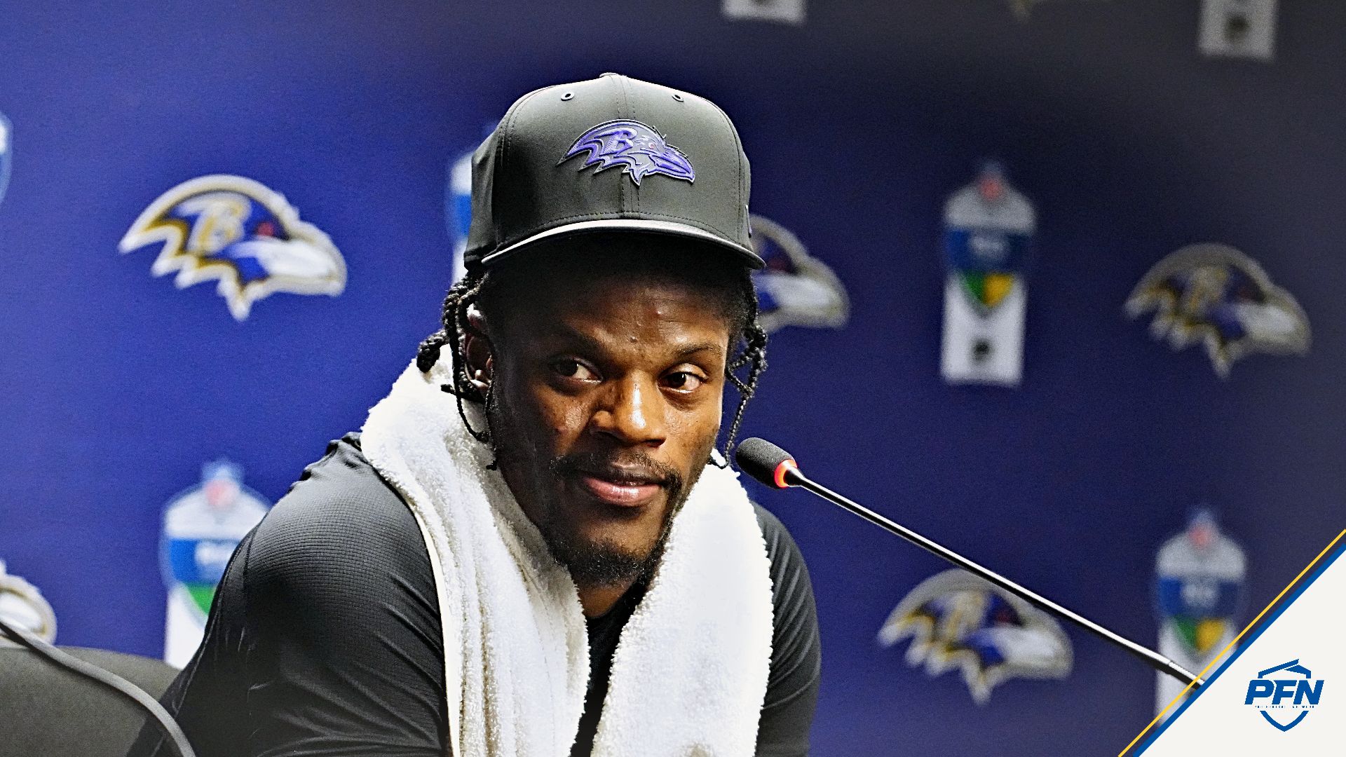 Lamar Jackson Drops 1-Word Reaction As Sports Doctor Assesses Ravens QB’s Ankle Injury
