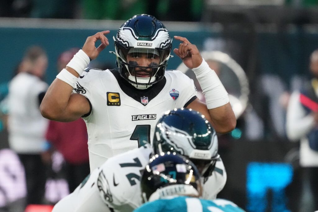 ‘NFLPA Gonna Chime In?' — Calls Mount for Players' Union to Stand Up for Eagles QB Jalen Hurts Over Controversial Handling of Blood Clots